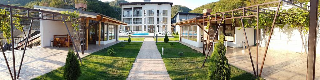 Vila Hercules Dubova Exterior photo