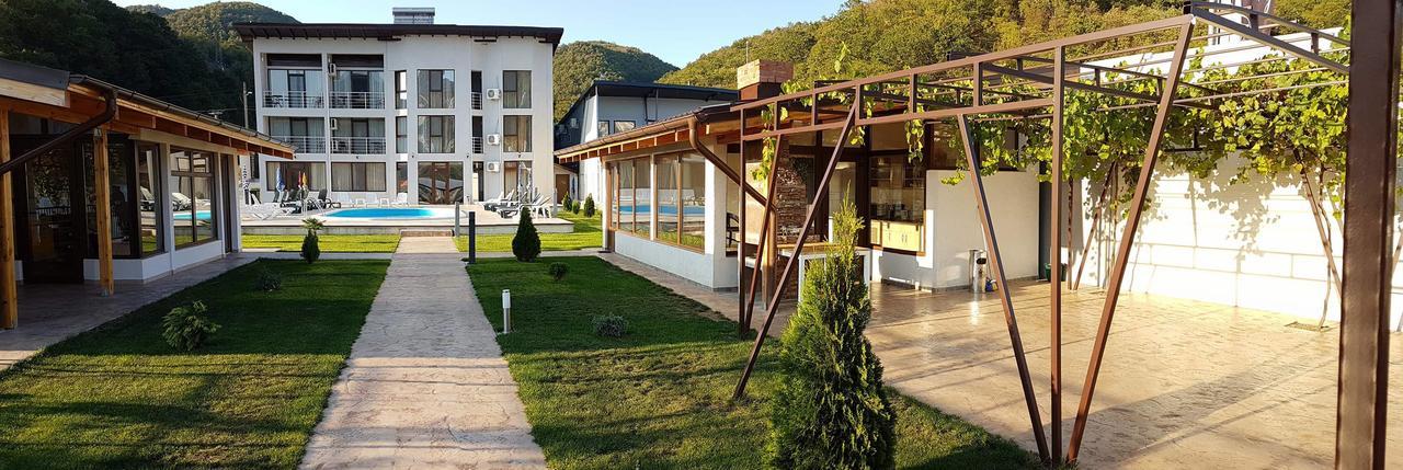 Vila Hercules Dubova Exterior photo