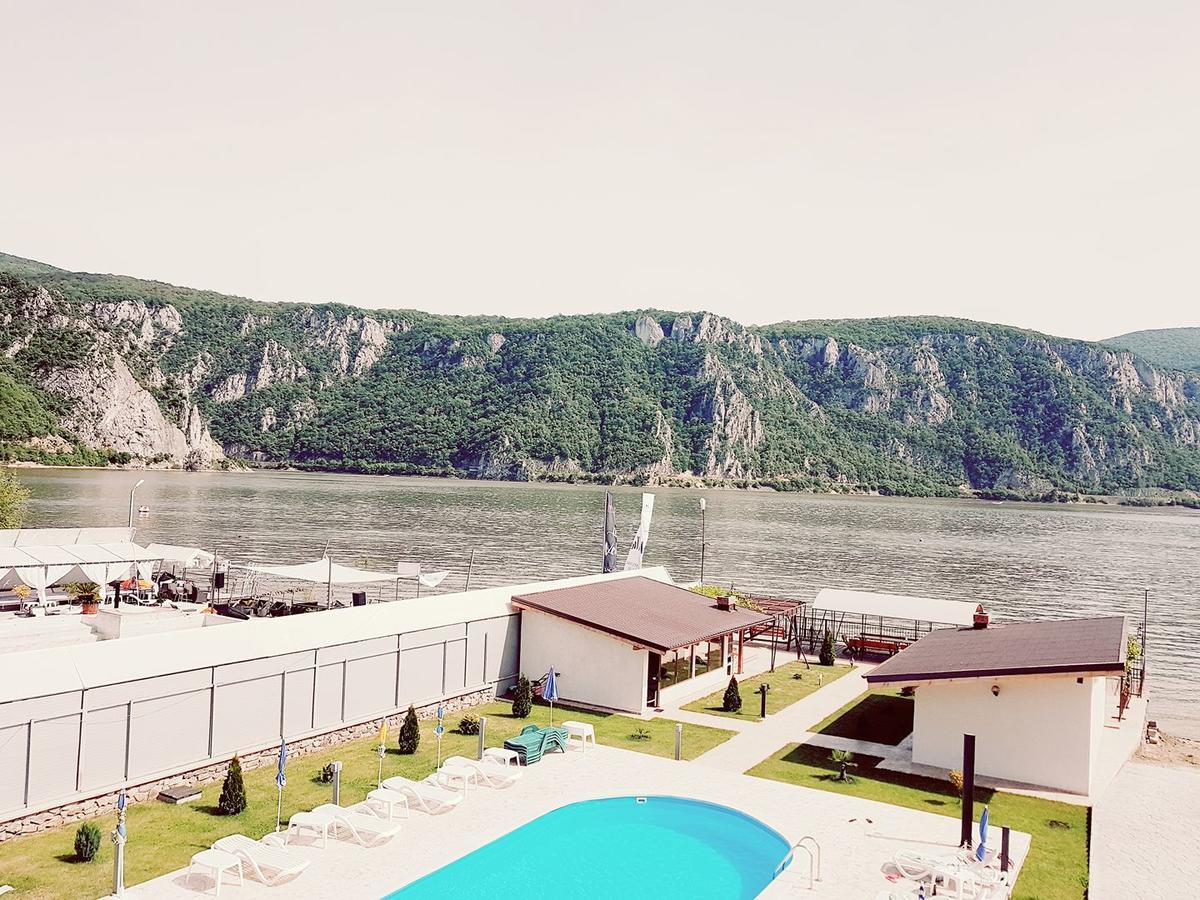 Vila Hercules Dubova Exterior photo